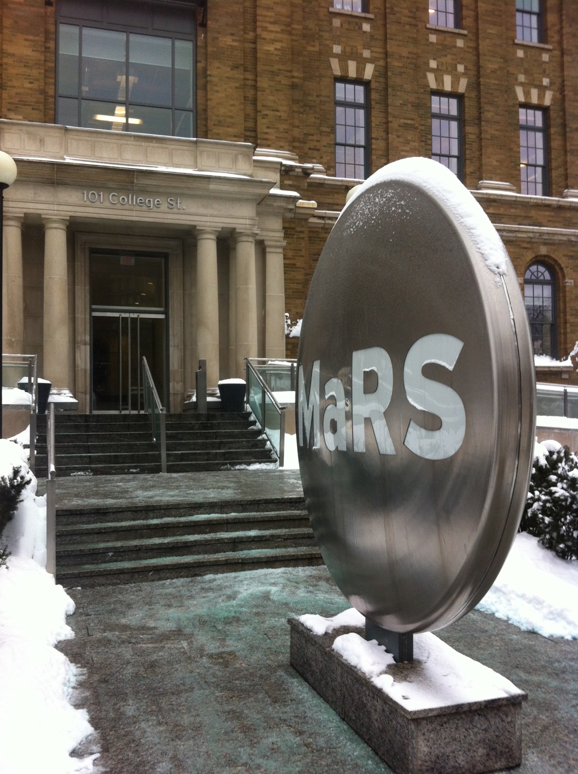 MaRS, Communitech, and The Toronto Startup Scene